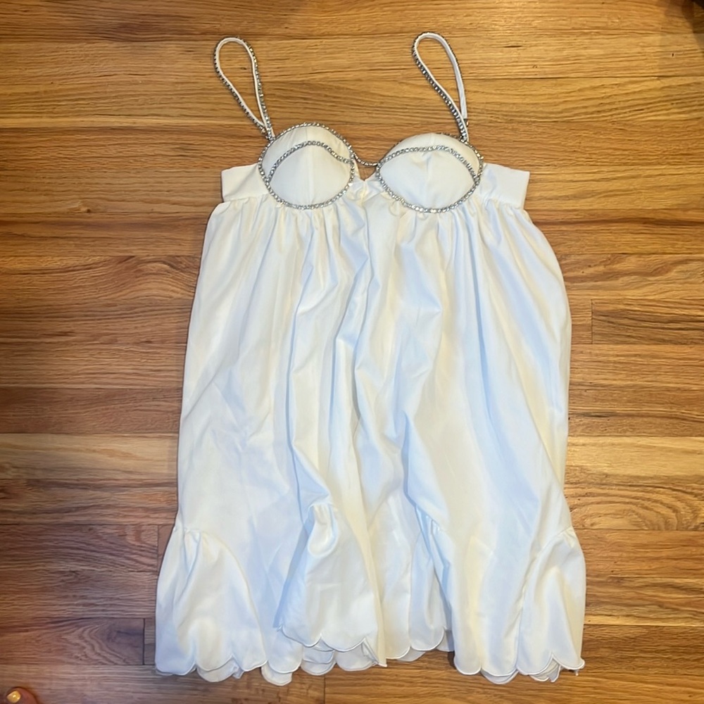White dress mini